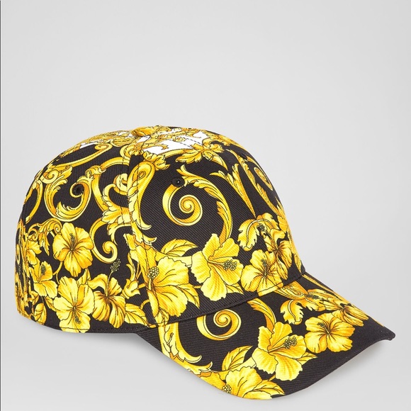 hat versace